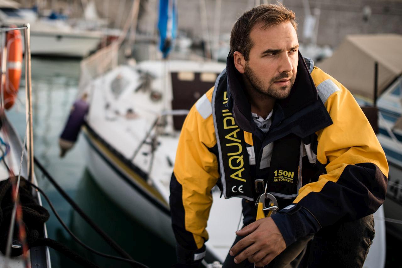 Kamizelka ratunkowa – dlaczego jest tak ważna i jak wybrać najlepszą?