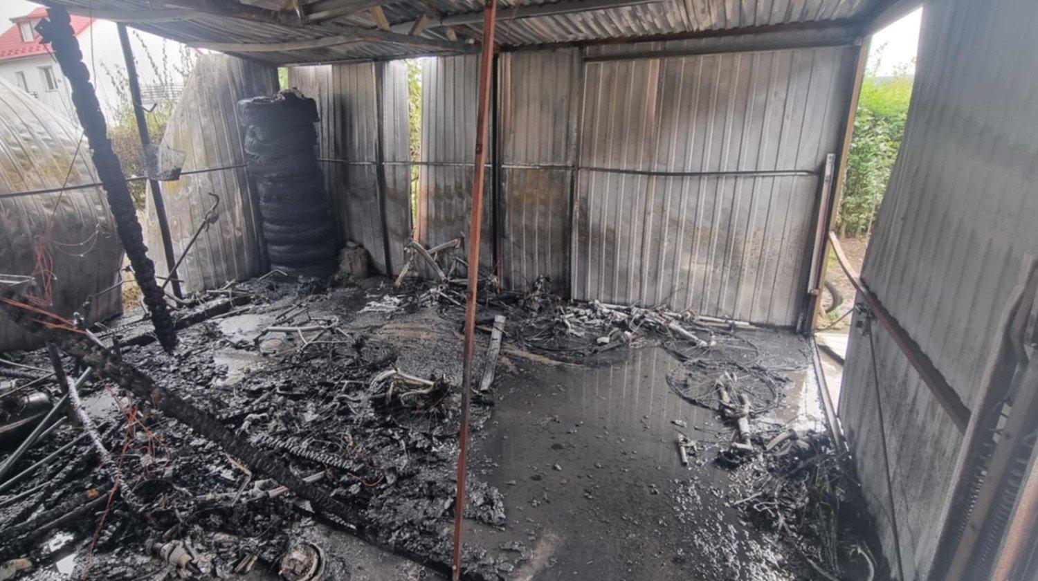 Mateusz stracił wszystko w pożarze – trwa zbiórka na odbudowę warsztatu rowerowego