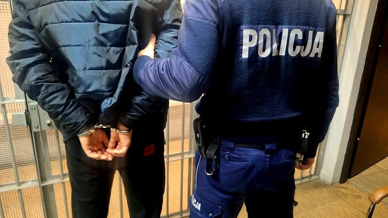 24-letni obywatel Ukrainy kierował samochodem mając blisko 2 promile. Zostanie deportowany