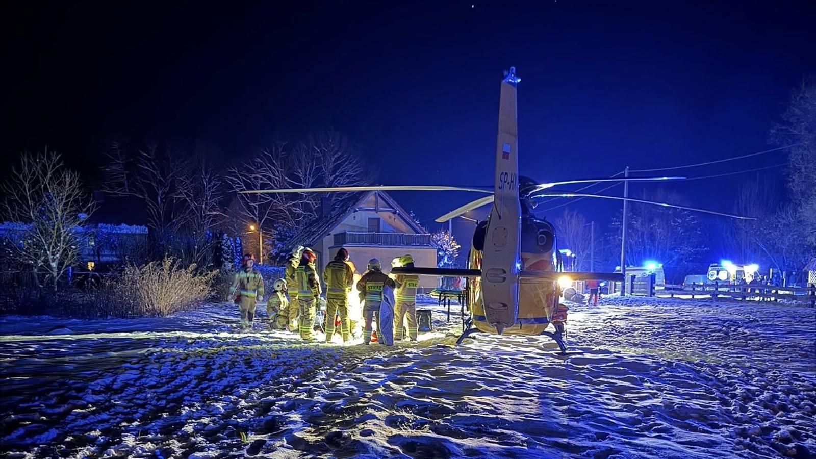 Dramat w Kondratowie. Ciągnik przygniótł mężczyznę, lądował śmigłowiec LPR